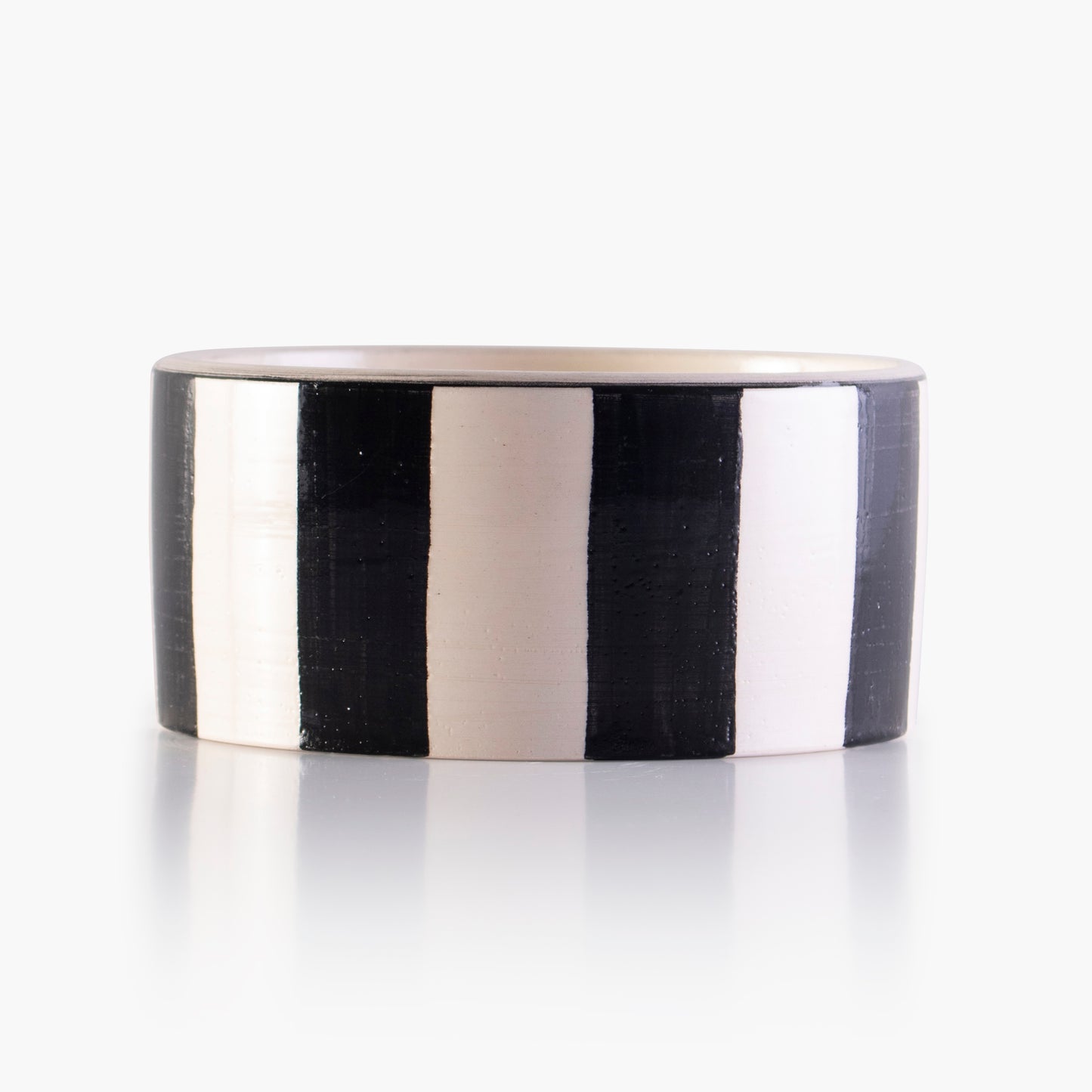 Black and white hand-painted ceramic jasmin candle - Circus Collection