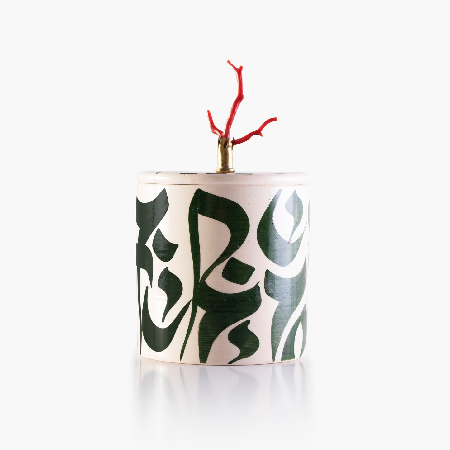 Bougie artisanale en céramique peinte à la main – Jasmin & corail naturel - Collection Calligraphie