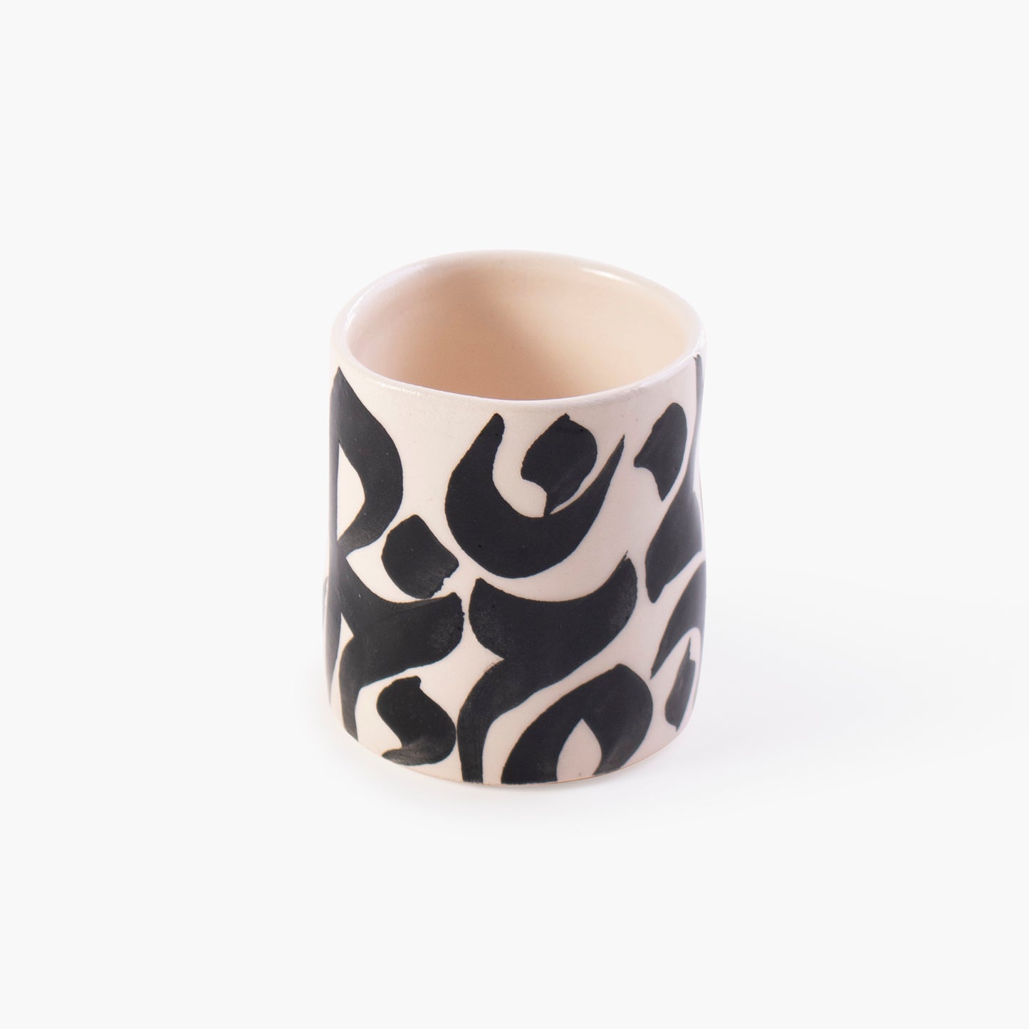 Black and white hand-painted ceramic nespresso cup - Calligraphy Collection