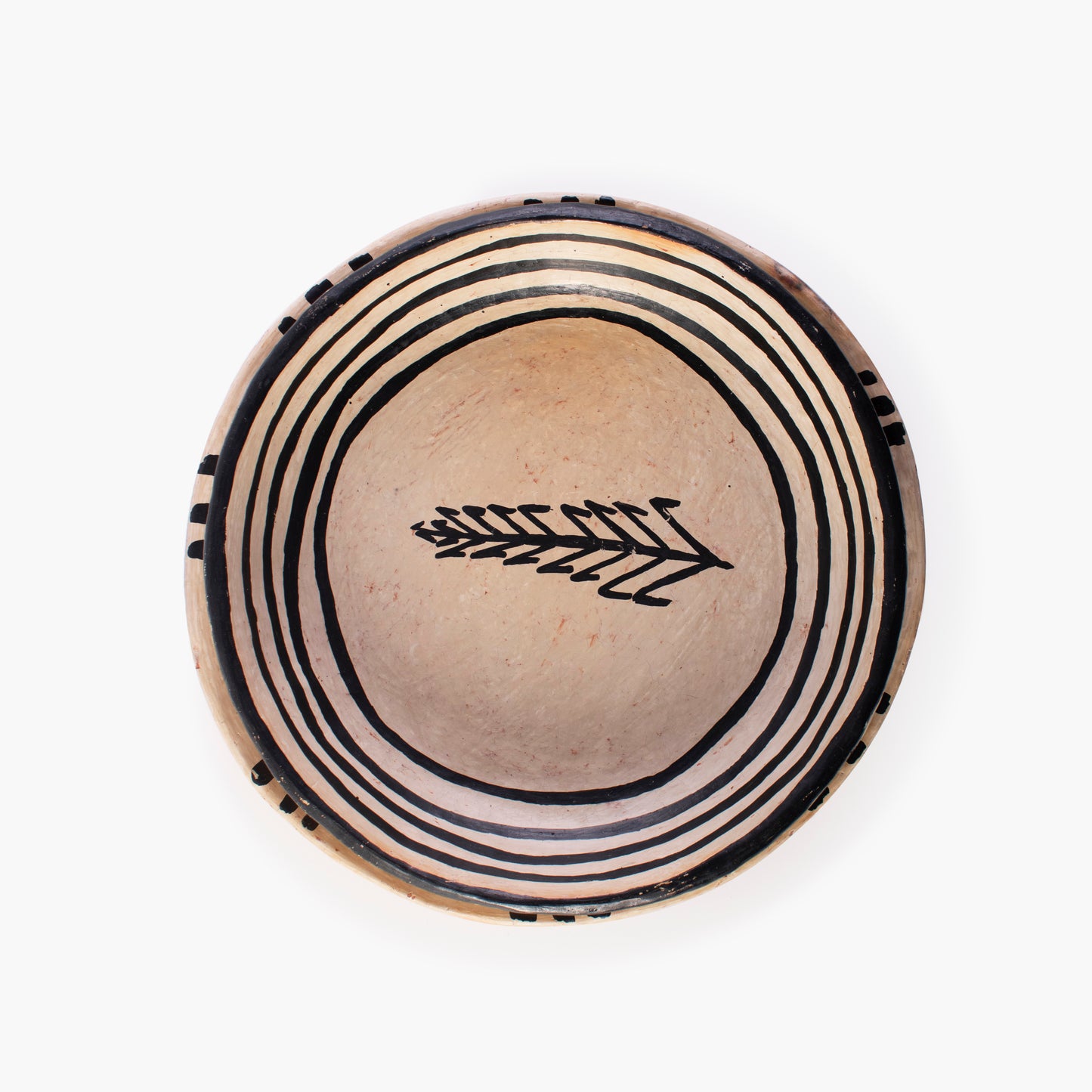 Medium terracotta serving dish, nude with black details