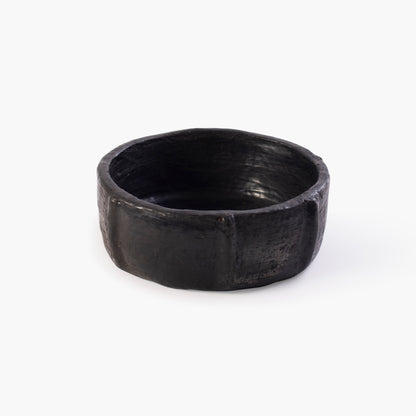 Black versatil terracotta bowl