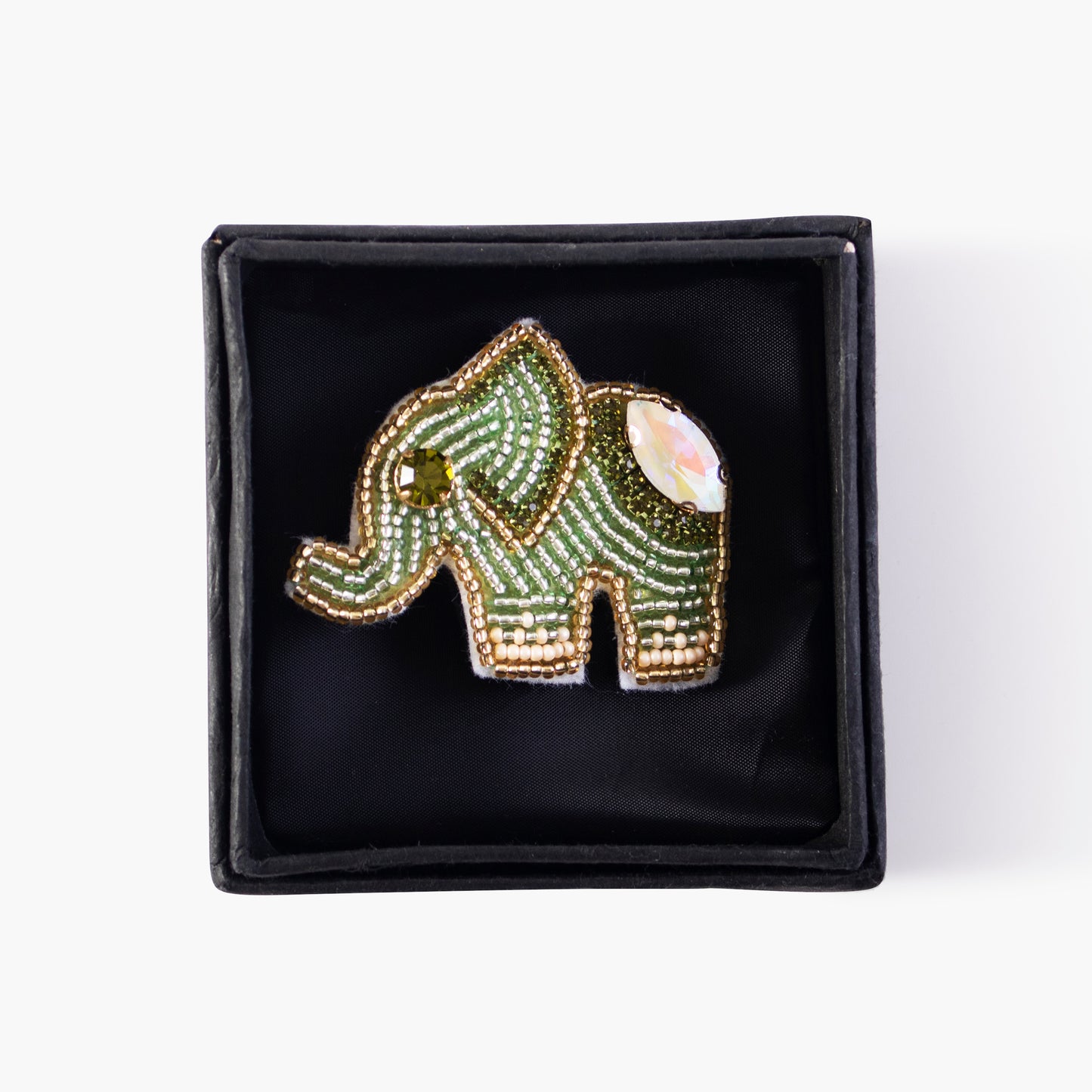 Hand embroidered brooch with rhinestones - Green elephant